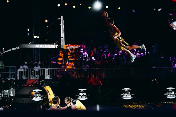 Mastering High-Stress Game Talk: Essential Communication Strategies for Football Captains to Excel in Crucial Matches